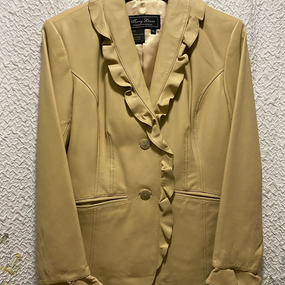 NWT Terry Lewis luxury Lined tan Leather Jacket.